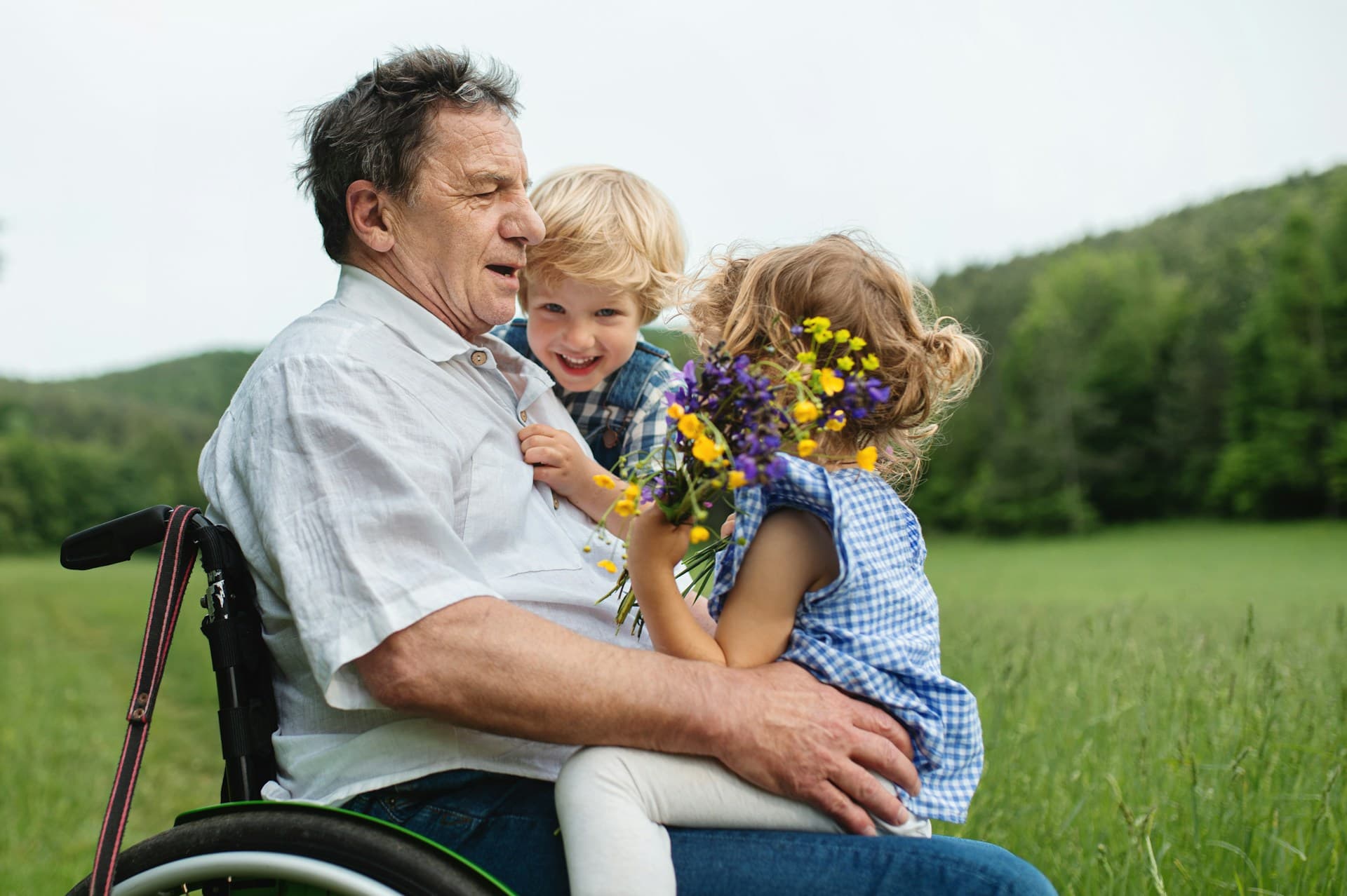 Bond With Your Grandchildren Strong as They Grow