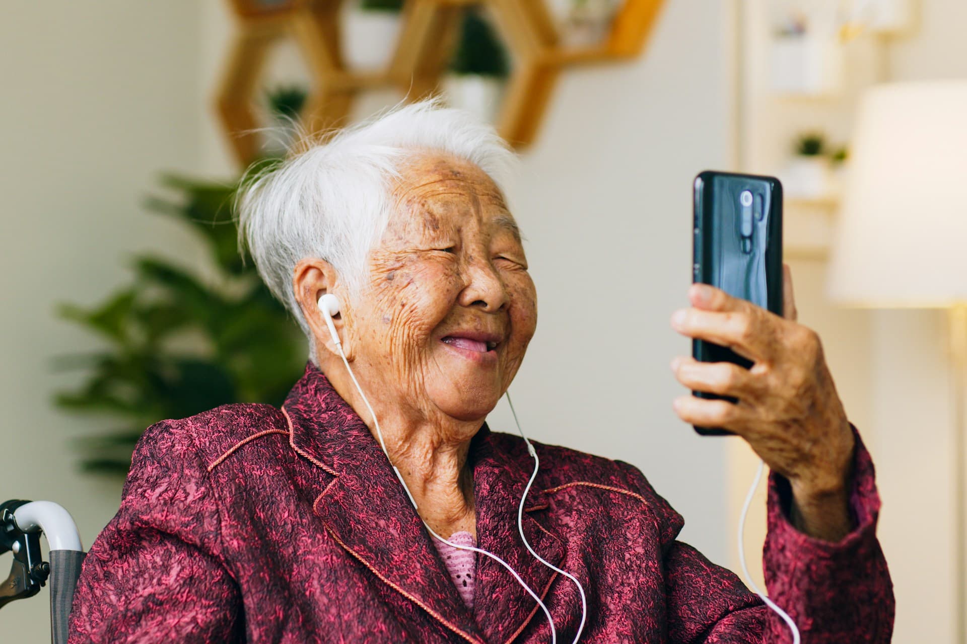 The Best Apps for Older Adults in 2024