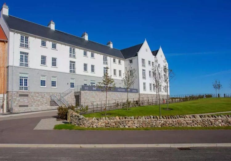 Landale Court