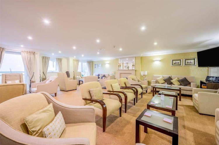 Lauder Court - Resale