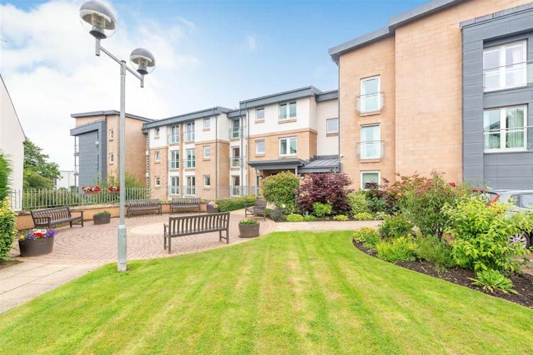 Lauder Court - Resale