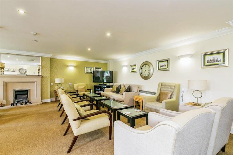 Lauder Court - Resale