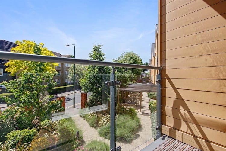 Sydney Court - Resale