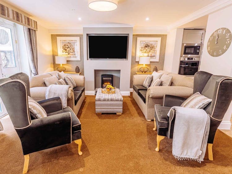 Red Oaks Care Home