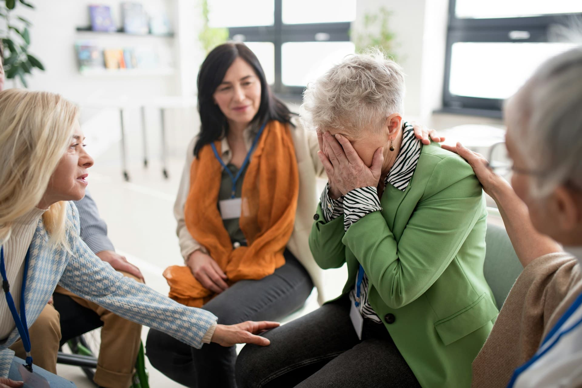 Ways to Comfort Seniors in Grief