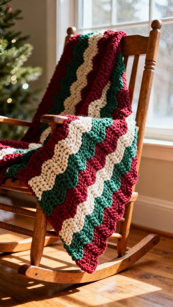 أفغاني أحمر أخضر متموج بنقوش حنينية